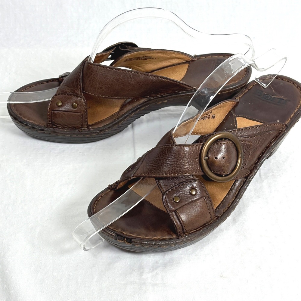 Born Brown Leather Slide Sandals Block Heel Buckle Studded Womens 9 Boho Moto
